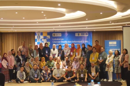 Mafindo-UNESCO Siapkan Guru Hadapi Tantangan Algoritma dan AI di Kelas Foto BeritaJatim.com