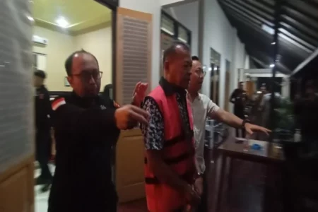 Pensiun Dini Tak Jadi Tameng, Eks Kadis PUPR Blitar Jadi Tersangka Korupsi DAM 5,1 Miliar Foto BeritaJatim.com