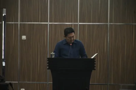 Fraksi Demokrat-PKS Soroti Penurunan Pendapatan dan Belanja dalam P-APBD Bondowoso 2025 Foto BeritaJatim.com