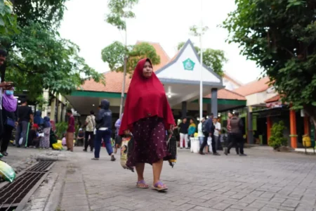 Gerakan Pangan Murah di Sidoarjo Diserbu Warga, Beras SPHP Habis Terjual Setiap Hari Foto BeritaJatim.com