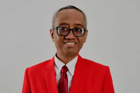 Kisah Harjo Seputro, Anak Penjual Ikan Asin yang Kini Jabat Wakil Rektor Untag Foto BeritaJatim.com