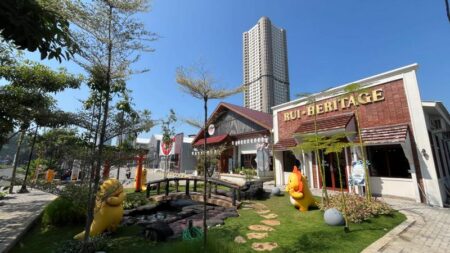 East Market PP Properti Hidupkan Destinasi Kuliner Surabaya Timur Foto BeritaJatim.com