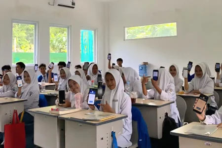 Genza Education Ajak Pelajar Jauhi Hiburan di Layar Kaca, Utamakan Persiapan Ujian Foto BeritaJatim.com