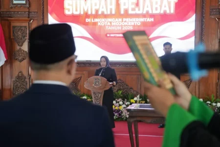 BPBD Kota Mojokerto Resmi Berdiri, Ganesh Pressiatantra Dilantik Jadi Kepala Pelaksana Foto BeritaJatim.com