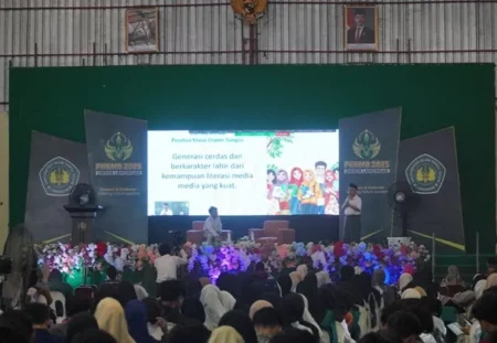 Kuliah Tamu di Unisda Lamongan: Literasi Media sebagai Pondasi Generasi Muda Berkarakter Foto BeritaJatim.com