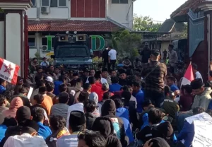 DPRD Pamekasan Dukung Aspirasi Aliansi Mahasiswa Foto BeritaJatim.com