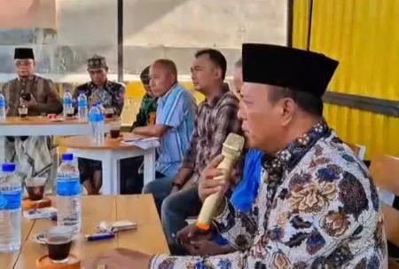 Upaya Wakil Bupati Pamekasan Ciptakan Pasar Waru Tertib, Aman dan Lancar Foto BeritaJatim.com