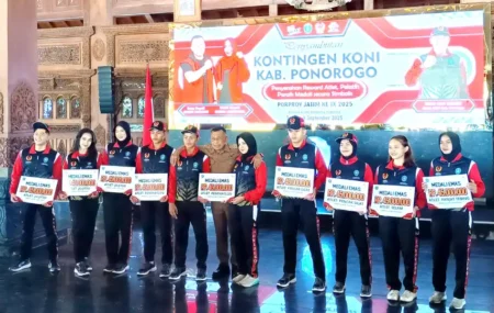 Pemkab Ponorogo Kucurkan Ratusan Juta Buat Bonus Atlet Porprov 2025 Foto BeritaJatim.com