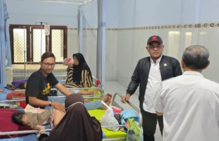 Dugaan Keracunan Siswa, DPRD Pamekasan Segera Panggil Pemilik Dapur MBG Tlanakan Foto BeritaJatim.com
