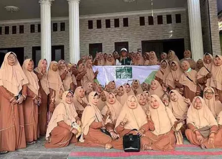Agus Mashuri Ajak Muslimat NU Pakal Perkuat Sinergi dengan DPRD Surabaya Foto BeritaJatim.com