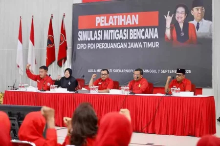 Baguna PDI Perjuangan Jatim Gelar Pelatihan Mitigasi Kebakaran di Surabaya Foto BeritaJatim.com