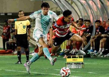 PREVIEW Dewa United vs Madura United: Rekor Pertemuan Berpihak ke Laskar Sape Kerrab Foto BeritaJatim.com