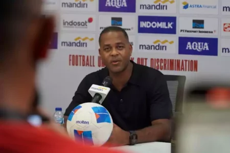Kluivert: Bola Mati Bisa Jadi Pembeda Indonesia Lawan Arab Saudi Foto BeritaJatim.com