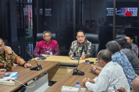 Membangun Birokrasi Bersih, Pemprov Jatim Fokus Perkuat Integritas Internal ASN Foto BeritaJatim.com