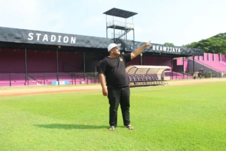 Persik Vs Malut United Digelar di Stadion Brawijaya Kediri, Tiket Mulai Rp35 Ribu Foto BeritaJatim.com