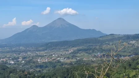Besok Rabu BPBD Distribusi Air Bersih untuk 2.776 KK di Lereng Penanggungan Mojokerto Foto BeritaJatim.com