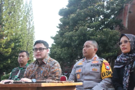 Bupati Mas Dhito: 18 OPD, DPRD, Samsat hingga Museum Kediri Hangus Terbakar Akibat Kerusuhan Foto BeritaJatim.com