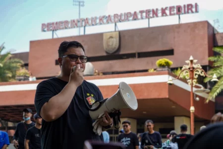 Mas Dhito Tegaskan Batas Akhir Pengembalian Barang Jarahan Kerusuhan Kediri Foto BeritaJatim.com