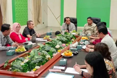 Bupati Lukman Desak BUMD Bangkalan Berinovasi Jadi Penggerak Ekonomi Daerah Foto BeritaJatim.com