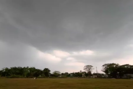 Waspada! Magetan dan Ngawi Masuk Daerah Rawan Cuaca Ekstrem pada 10-17 September 2025 Foto BeritaJatim.com