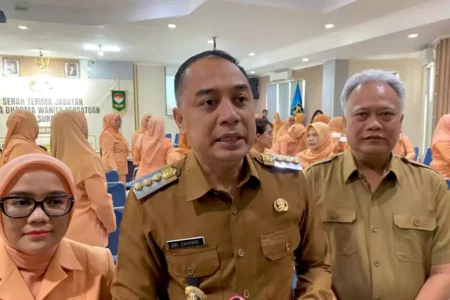 Antisipasi Pemangkasan TKD, Wali Kota Eri Cahyadi Genjot Pajak dan Aset Surabaya Foto BeritaJatim.com