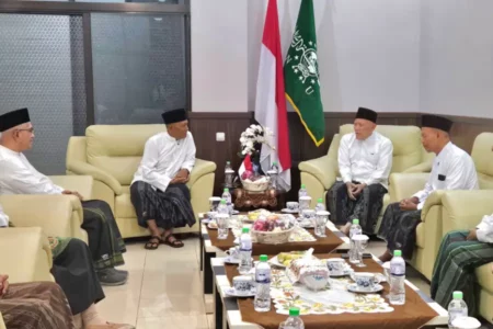 Polemik UU Pesantren, Gus Kikin Minta PKS Dorong Revisi Aturan Foto BeritaJatim.com