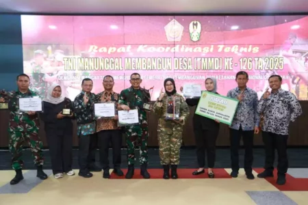 Banyuwangi Borong Penghargaan TMMD dari Mabes TNI AD Foto BeritaJatim.com