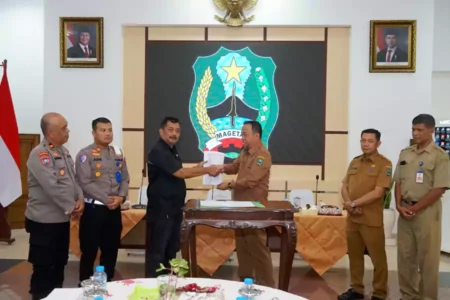 Pedagang Ethek Magetan Sepakati Aturan Jarak Mangkal dan Tak Bakal Jual LPG 3 Kg Foto BeritaJatim.com