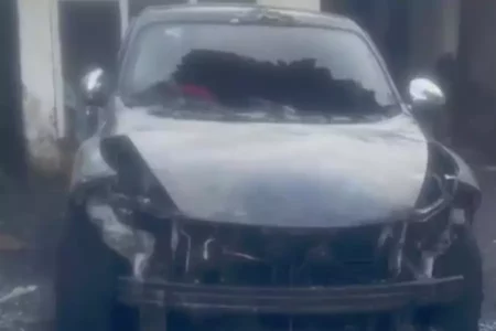 Mobil Nissan Juke di Lumajang Diduga Dibakar OTK, Pemilik Rugi Ratusan Juta Foto BeritaJatim.com