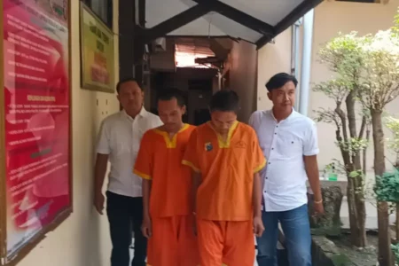 Dua Pemuda Ditangkap Polisi Terkait Kasus Pengeroyokan di Babat Lamongan Foto BeritaJatim.com
