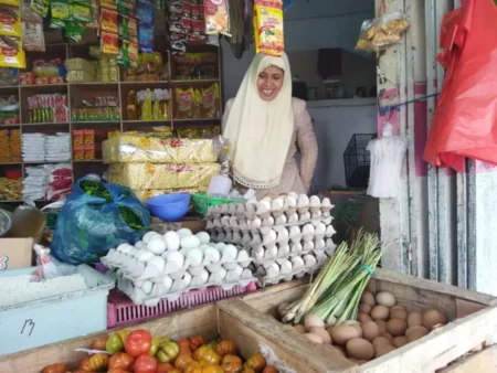 Produksi Telur Surplus 42 Ton Per Bulan, Kebutuhan Masyarakat Banyuwangi Tercukupi Foto BeritaJatim.com