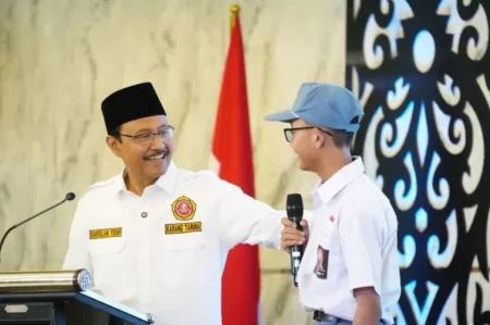 Gus Ipul Ajak Pemprov Kaltim Kolaborasi Entaskan Kemiskinan Melalui DTSEN Foto BeritaJatim.com