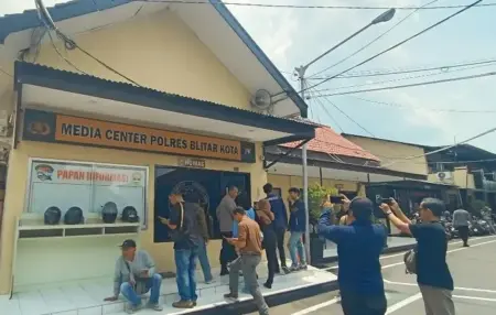 Polwan Polres Blitar Kota Digerebek Suami, Diduga Selingkuh dengan Anggota DPRD Foto BeritaJatim.com