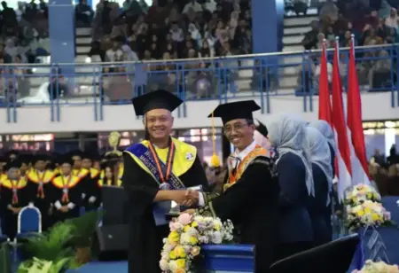 Kisah 4 Wisudawan Terbaik Polinema: IPK 4.00 Ciptakan AI untuk SD Foto BeritaJatim.com