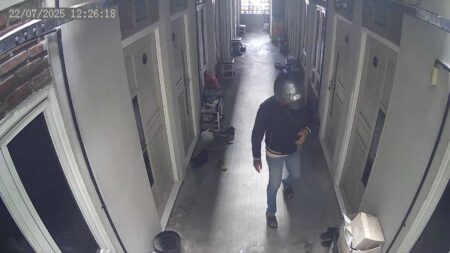 Bandit Curanmor Surabaya ‘Robot’ Beraksi di 24 Lokasi, Ditembak Polisi di Kedua Kaki Foto BeritaJatim.com