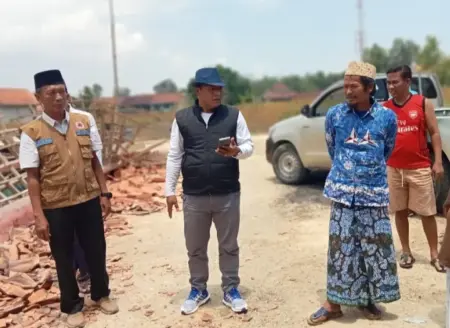 Legislator Pamekasan Ini Sigap Respon Cepat Layani Warga Foto BeritaJatim.com