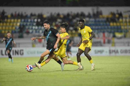 Tumbangkan Barito Putera, Persela Pecahkan Dua Rekor Sekaligus Foto BeritaJatim.com