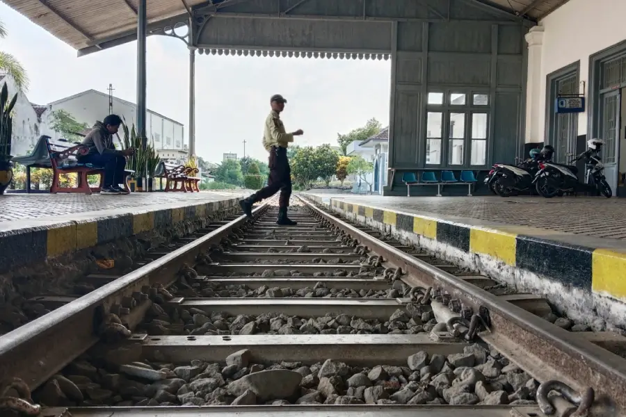 Sekda Bondowoso Sebut Reaktivasi Jalur KA Kalisat–Panarukan Masih Tahap Komunikasi Foto BeritaJatim.com