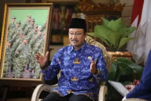 1 Tahun Presiden Prabowo, Gus Ipul: Transformasi Sosial Dimulai dari Data, Berbuah Sekolah Rakyat Foto BeritaJatim.com