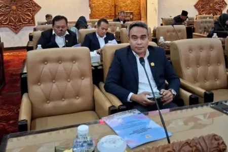 Fraksi Golkar Usulkan Pansus Evaluasi Kinerja BUMD ke Pimpinan DPRD Jatim Foto BeritaJatim.com