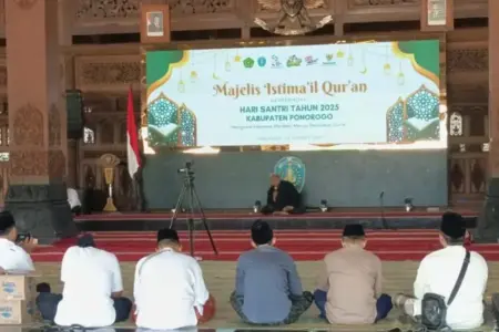 Ponorogo Gelar 9 Rangkaian Acara Meriah Sambut Hari Santri Nasional 2025 Foto BeritaJatim.com