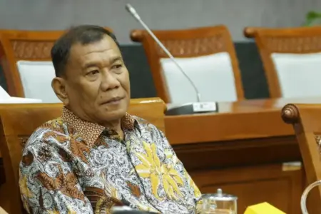 DPR Dorong KHU Segera Terbitkan Aturan Teknis Umrah Mandiri Foto BeritaJatim.com