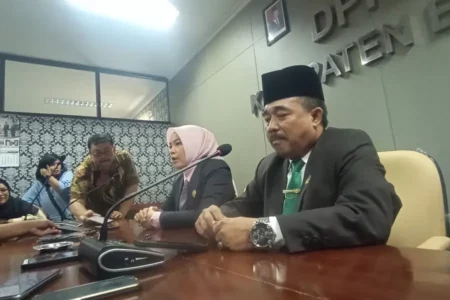 BK DPRD Blitar Putuskan Oknum Anggota Terlibat Skandal Nikah Siri Langgar Kode Etik Foto BeritaJatim.com