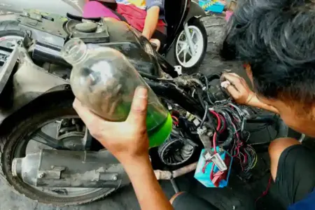 Dosen ITS Ungkap Penyebab Motor Brebet Setelah Isi Pertalite: Bukan Sekadar BBM-nya Foto BeritaJatim.com