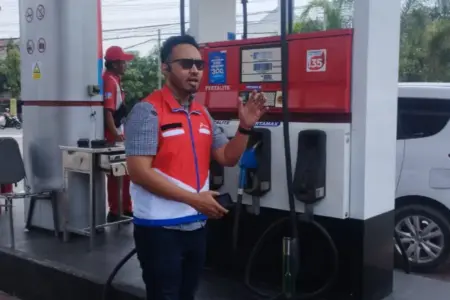 Pertamina Pastikan Pertalite di Lamongan Aman, Posko Pengaduan Diperpanjang hingga 2 November Foto BeritaJatim.com