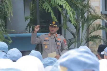 Polres Lamongan Peringatkan Pelajar Soal Bahaya Judi Online dan Hoaks Foto BeritaJatim.com