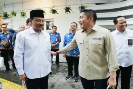 Mensos Gus Ipul: Tambahan Bansos Rp300 Ribu bagi 35 Juta Keluarga Segera Cair Foto BeritaJatim.com