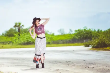 Style Bohemian yang Cocok Saat Wisata Alam dan Pantai Foto BeritaJatim.com