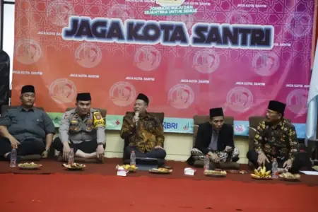 Jagongan Gayeng Kota Santri: Warga Diwek Jombang Bahas Dampak Kos-kosan dan Pengelolaan Sampah Foto BeritaJatim.com