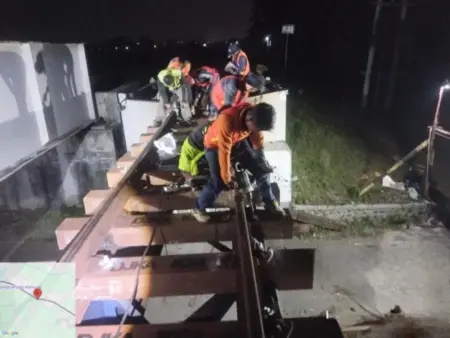 Lestarikan Lingkungan, KAI Daop 7 Madiun Ganti Bantalan Kayu dengan Sintetis Foto BeritaJatim.com